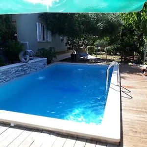 https://relax-pula-52100.pula-hotels.org