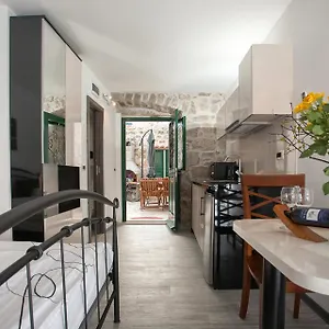 https://apartment-kartolina.splithotels.org